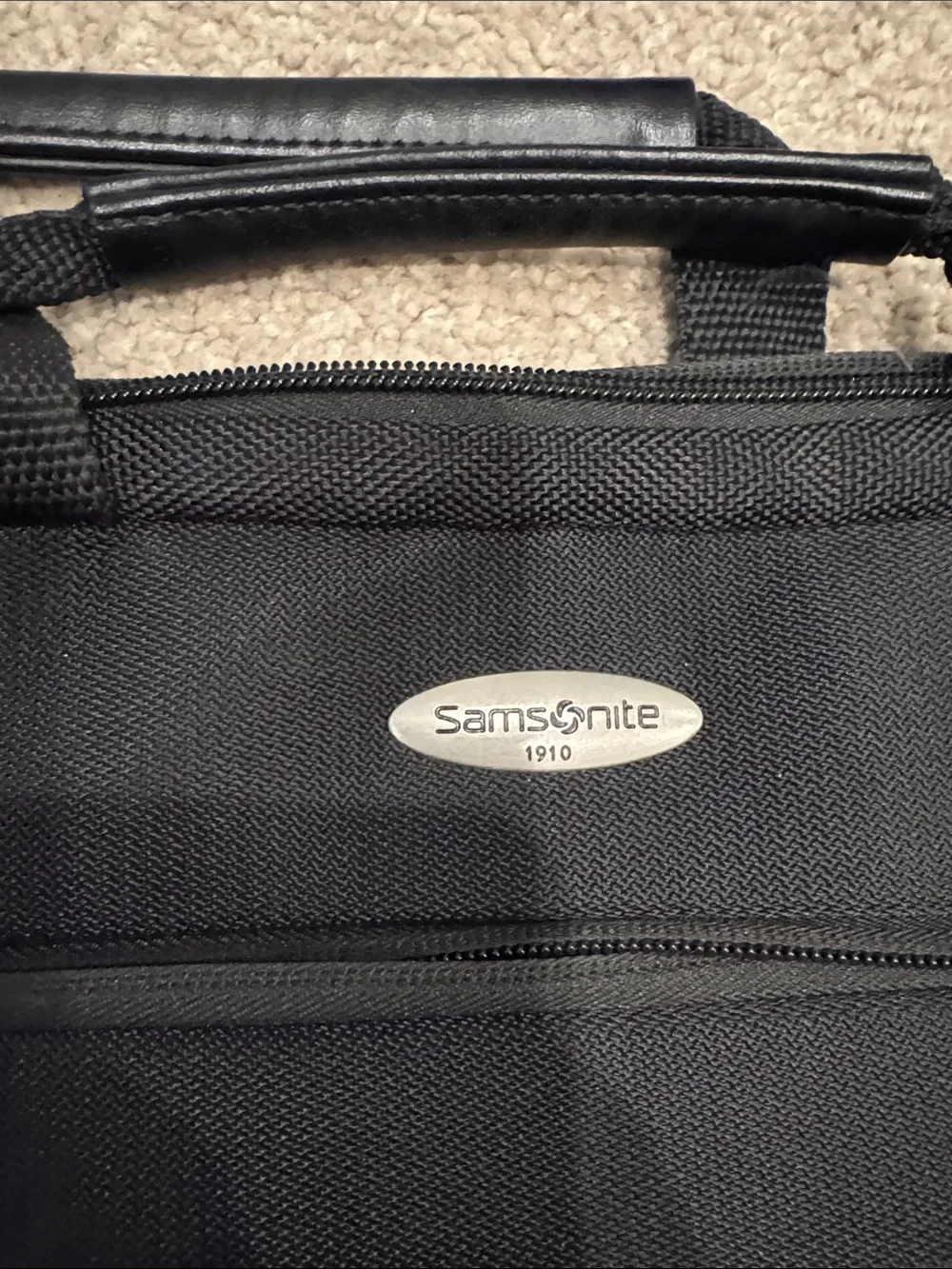 Samsonite Black Laptop Briefcase with Shoulder Strap